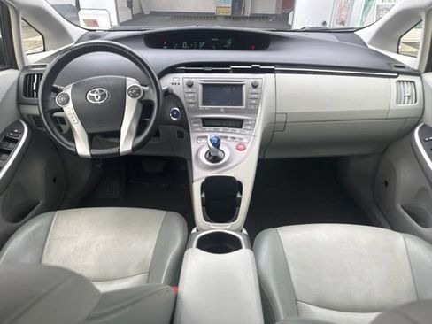 Used 2015 Toyota Prius Four FWD image 12