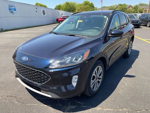 Used 2021 Ford Escape SEL w/ Class II Trailer Tow Package AWD/4WD image 1
