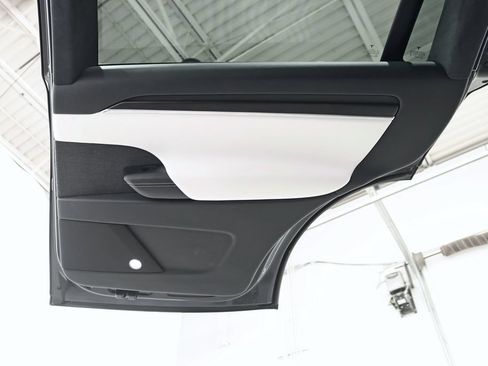 Used 2024 Tesla Model X Plaid AWD/4WD image 37