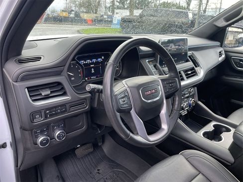 Used 2021 GMC Yukon XL SLT image 10