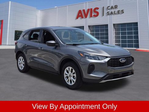 Used 2025 Ford Escape Active AWD/4WD image 3