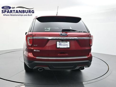 Used 2018 Ford Explorer XLT w/ Equipment Group 202A FWD image 6
