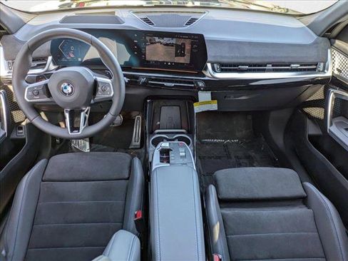 New 2025 BMW X2 xDrive28i w/ Technology Package image 15