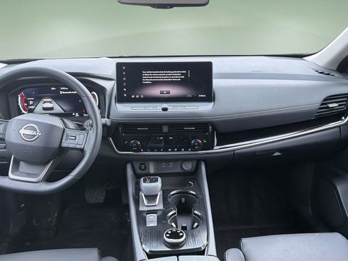 Used 2025 Nissan Rogue SL w/ SL Premium Package image 7