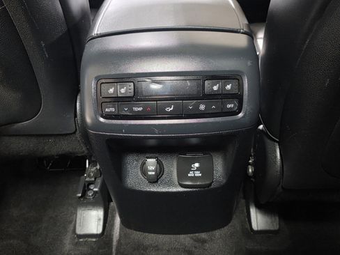 Used 2020 Hyundai Palisade Limited image 17