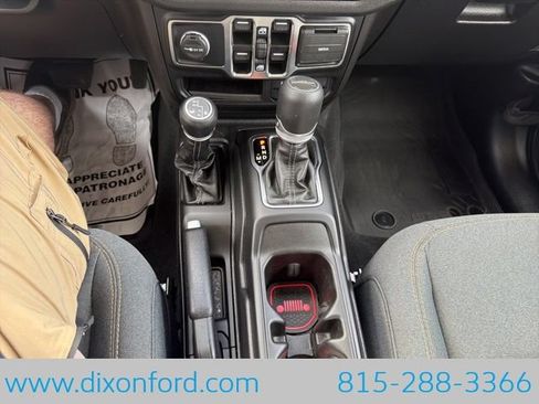 Used 2025 Jeep Gladiator Sport AWD/4WD image 13