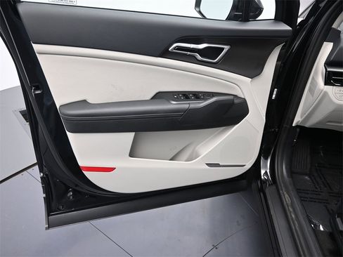 New 2026 Kia Sportage AWD Hybrid image 19