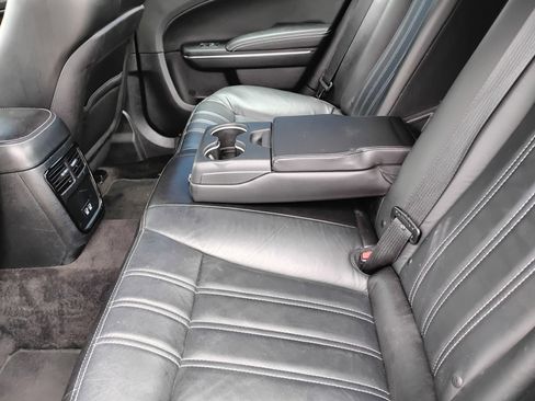 Used 2018 Chrysler 300 S w/ S Model Appearance Package AWD/4WD image 18