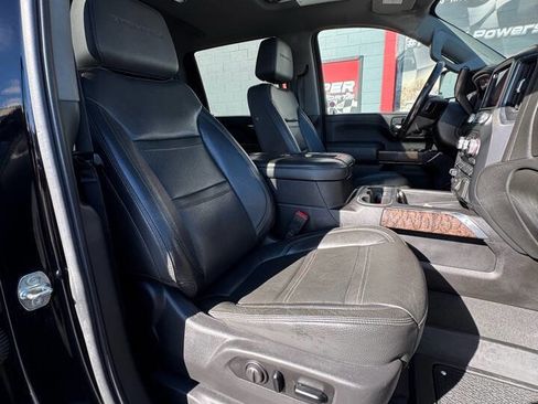 Used 2021 GMC Sierra 3500 Denali w/ Denali Black Diamond Edition image 4