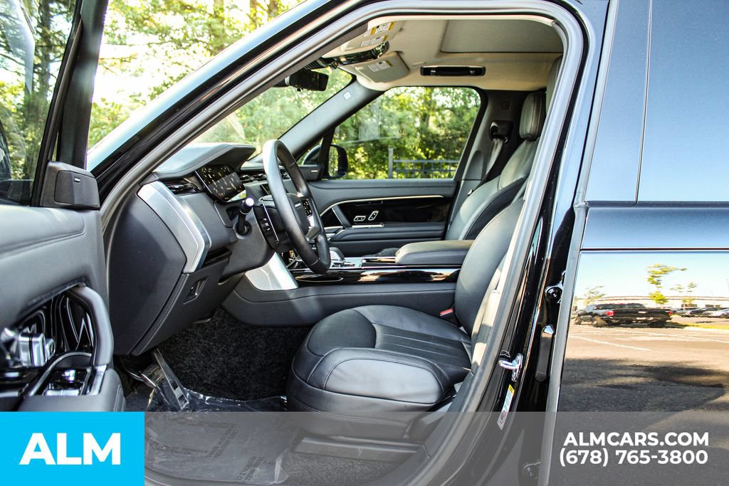 Used 2025 Land Rover Range Rover Long Wheelbase SE AWD/4WD image 16