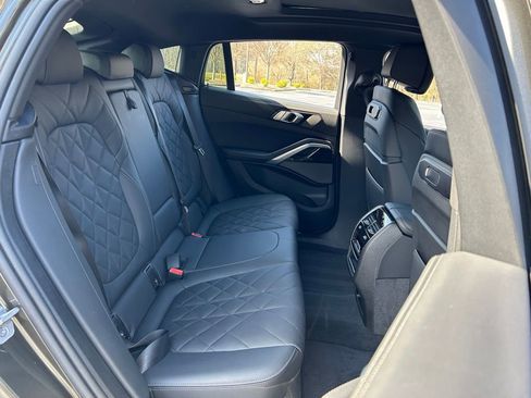 Used 2024 BMW X6 xDrive40i image 59