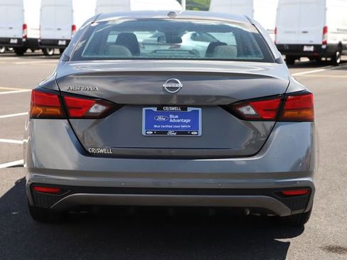 Used 2025 Nissan Altima 2.5 SV FWD image 5