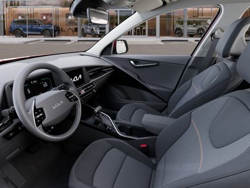 New 2026 Kia Niro LX image 17