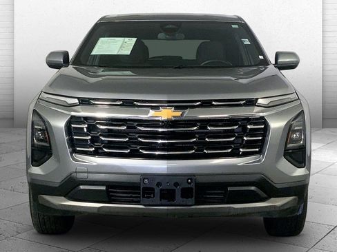 Used 2025 Chevrolet Equinox LT FWD image 2