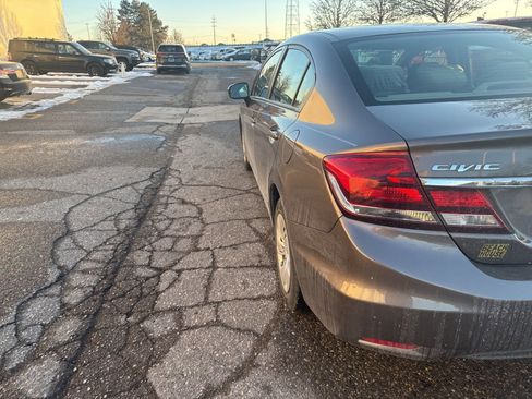 Used 2015 Honda Civic LX image 4