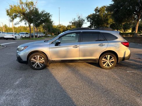 Used 2018 Subaru Outback 2.5i Limited AWD/4WD image 2