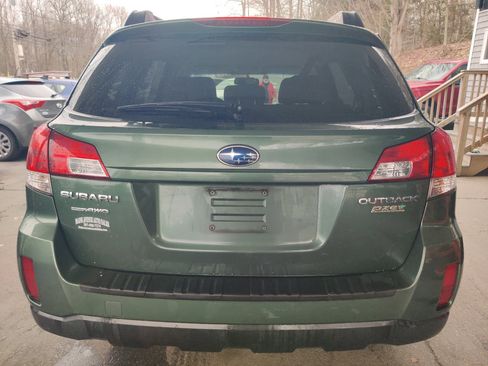Used 2010 Subaru Outback 2.5i Premium image 5