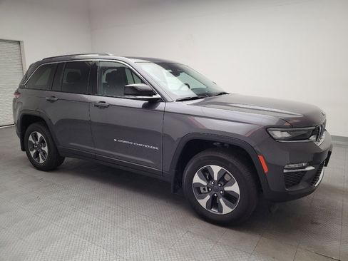 Used 2022 Jeep Grand Cherokee Limited 4xe w/ MOPAR Finishing Package image 11