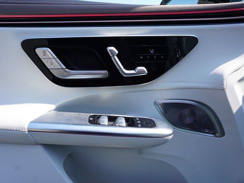 Certified 2023 Mercedes-Benz EQE 500 4MATIC SUV image 19