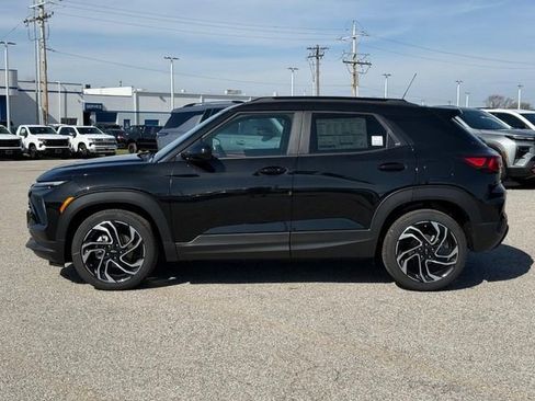 New 2026 Chevrolet TrailBlazer RS w/ Convenience Package FWD image 2