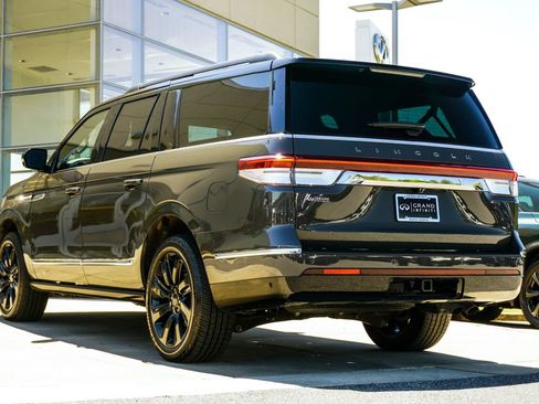 Used 2023 Lincoln Navigator L Black Label AWD/4WD image 10