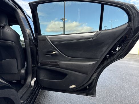 Used 2019 Lexus ES 350 F Sport image 38