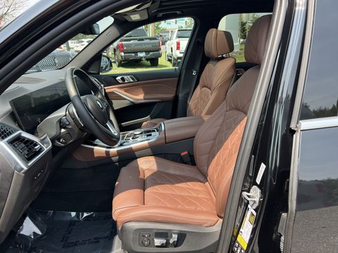 Used 2024 BMW X5 xDrive40i w/ Premium Package AWD/4WD image 13