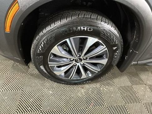 Used 2025 INFINITI QX60 Pure AWD/4WD image 9
