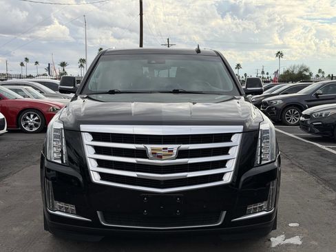 Used 2020 Cadillac Escalade ESV Luxury image 12