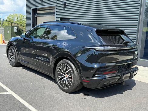 New 2026 Porsche Cayenne S AWD/4WD image 3