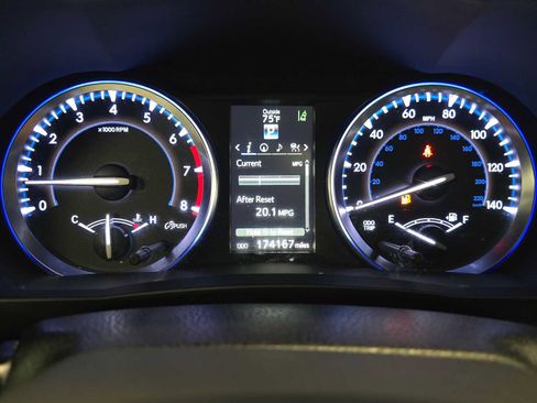 Used 2015 Toyota Highlander Limited Platinum AWD/4WD image 12
