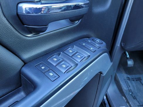 Used 2018 Chevrolet Silverado 1500 LT w/ All Star Edition image 27