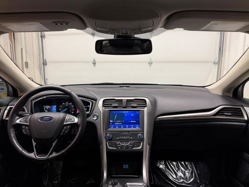 Certified 2020 Ford Fusion SEL image 3