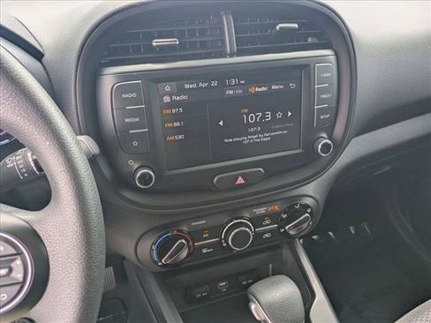 Used 2024 Kia Soul LX w/ Option Group 015 FWD image 14