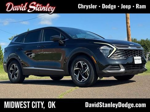 Used 2023 Kia Sportage LX FWD image 1