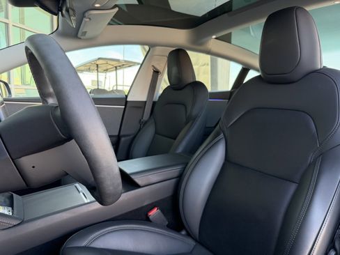 Used 2024 Tesla Model 3 Long Range RWD image 36