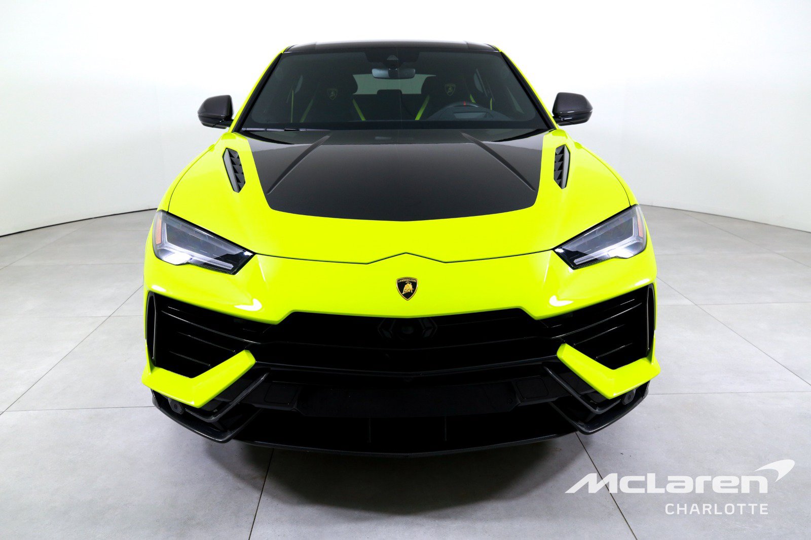Used 2024 Lamborghini Urus Performante AWD/4WD image 4
