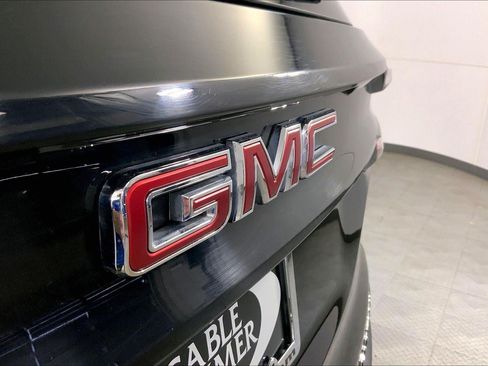 Used 2025 GMC Acadia Elevation AWD/4WD image 30