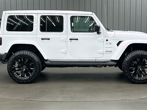 Used 2023 Jeep Wrangler Unlimited Sahara w/ Cold Weather Group image 6