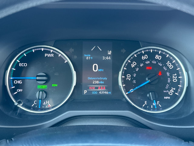 Certified 2021 Toyota RAV4 LE AWD/4WD image 32
