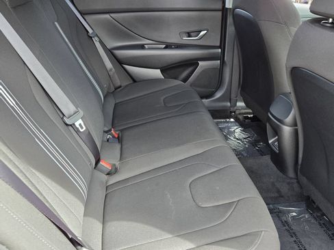 Certified 2024 Hyundai Elantra SEL FWD image 15