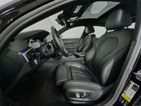 Used 2019 BMW 530i xDrive w/ Convenience Package image 21