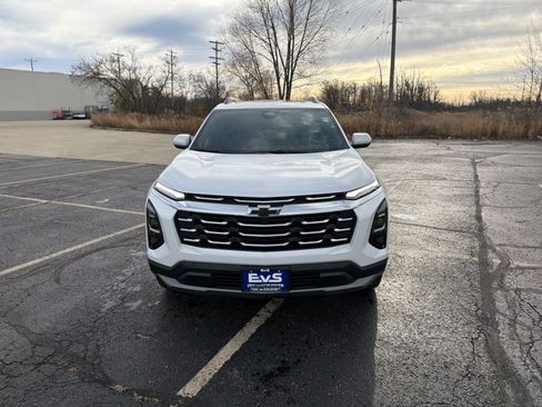 New 2026 Chevrolet Equinox LT w/ Convenience Package II image 2