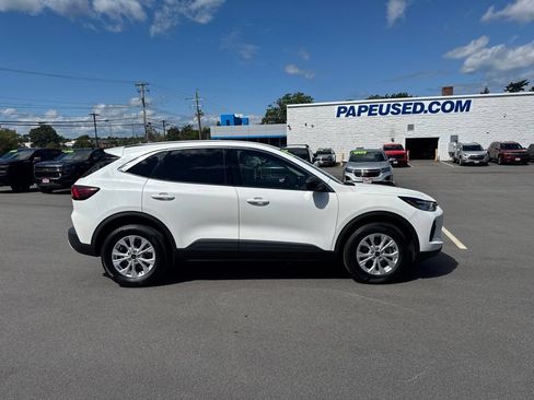 Used 2023 Ford Escape Active AWD/4WD image 3