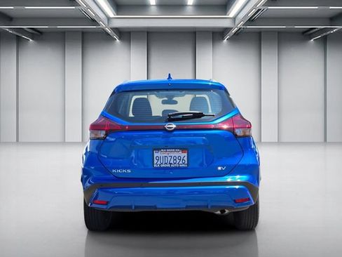Used 2024 Nissan Kicks SV FWD image 5