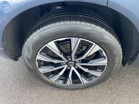 Certified 2024 Volvo XC60 B5 Core w/ Climate Package image 15