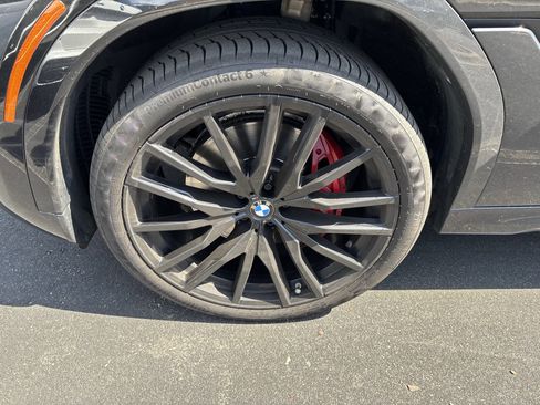 Used 2024 BMW X6 xDrive40i w/ Executive Package image 37