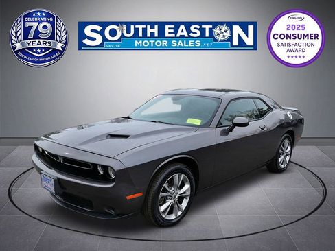 Used 2020 Dodge Challenger SXT AWD/4WD image 1
