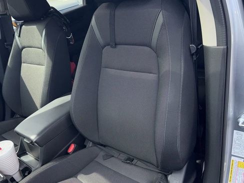 Used 2025 Honda CR-V EX image 3