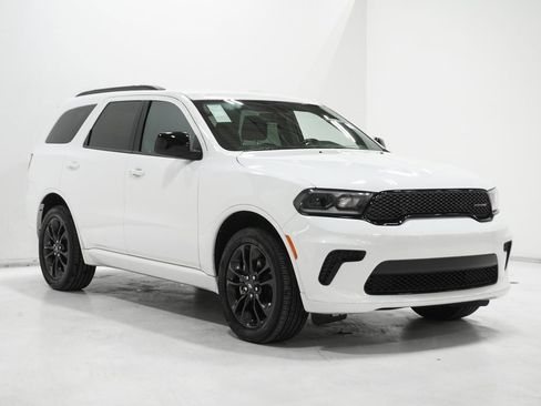 Certified 2024 Dodge Durango SXT w/ SXT Blacktop Group image 4